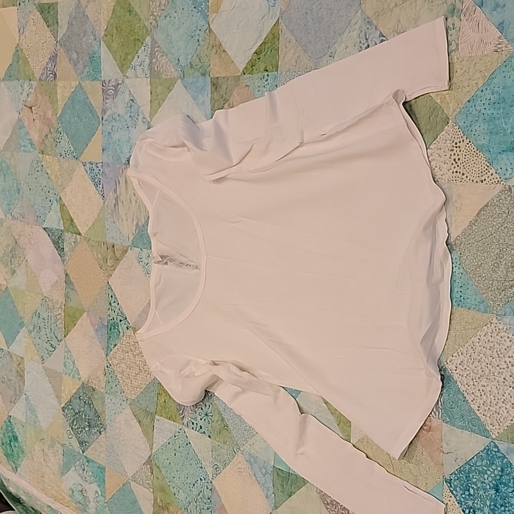 NWOT Lululemon shirt